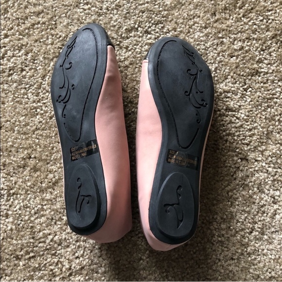 LAST PAIR Pink ballet flat with black toe accent - Picture 5 of 6